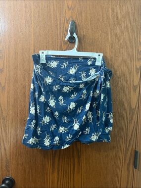 Sadie & Sage Navy Floral Wrap Skirt NWT size M